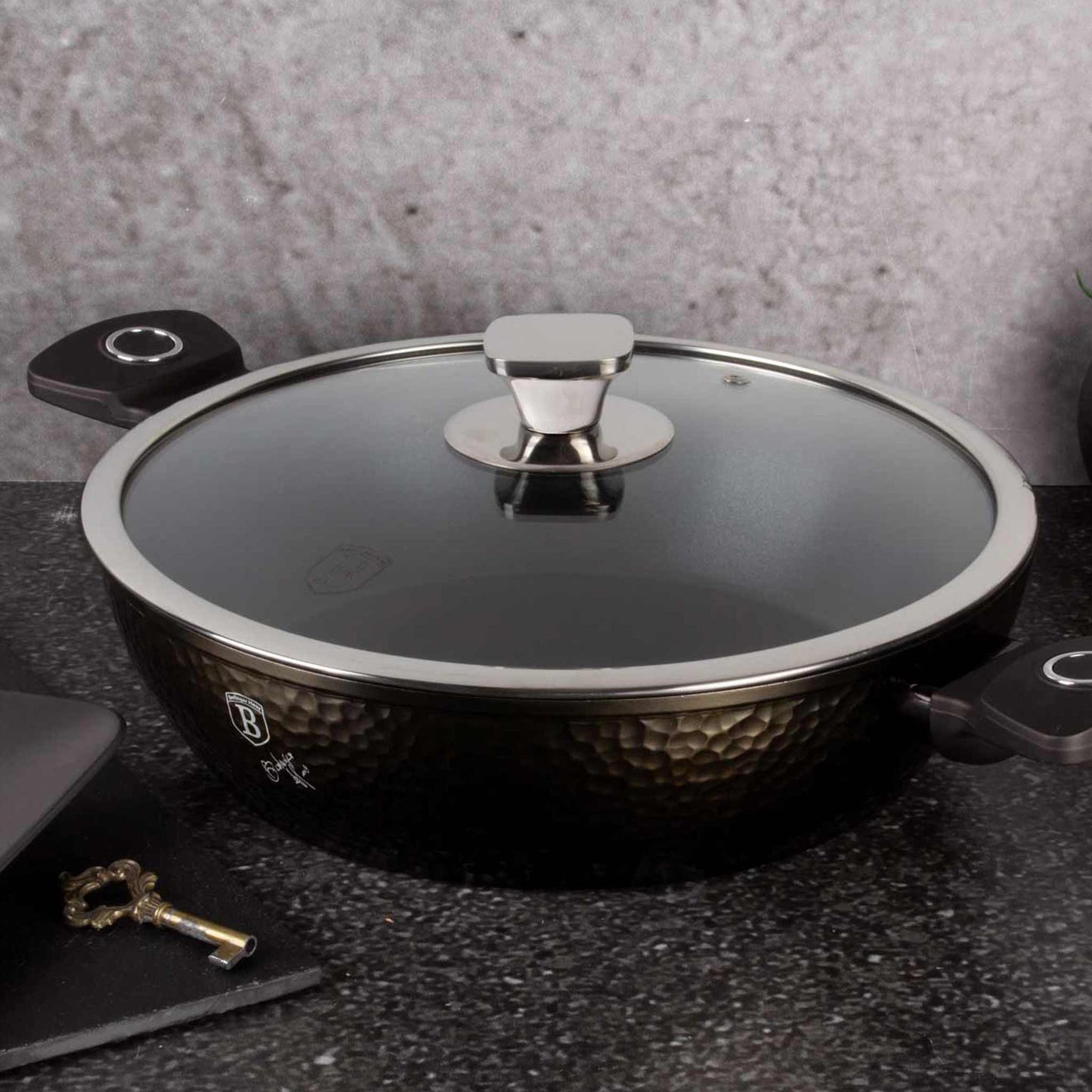 Olla Poco Profunda Con Tapa De 28 Cm