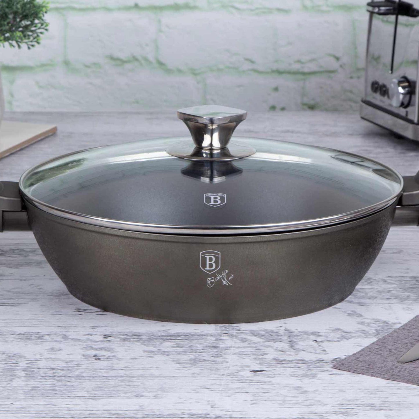 Olla Poco Profunda Con Tapa De 28 Cm